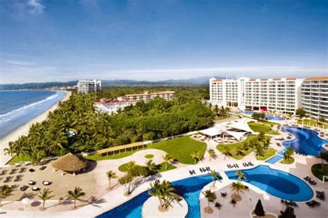 dreams puerto vallarta resort  spa luxurious resort   golden
