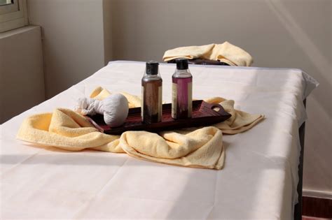 holistic healing massage ॐ sohan kumar