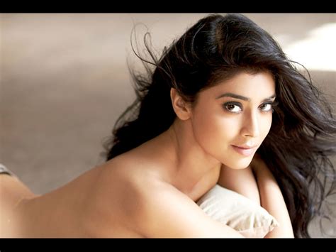 shriya saran full hd wallpapers for desktop indian actress wallpapers photos and movie stills