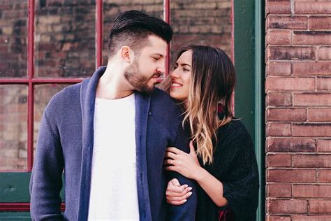The Science Of What Makes A Woman Fall In Love With You