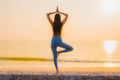 The Duality Of Standing Balance Poses • Yoga Basics