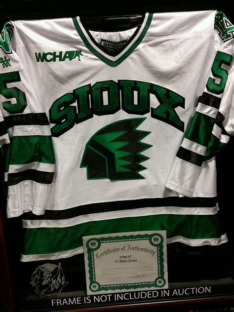 pin  leah kaye beaumier  fighting sioux hockey framed jersey fighting sioux jersey