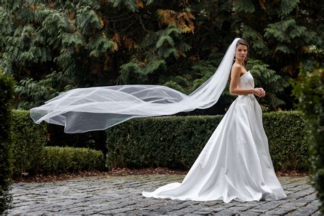when do you take off your veil at your wedding kleinfeld bridal