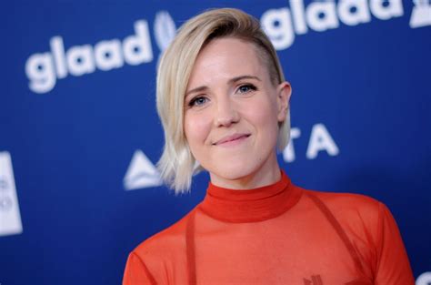 Hannah Hart Interview About Her New Show And Traveling While Queer