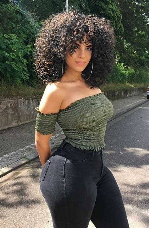 curvy women beautiful black women beautiful people curly hair styles