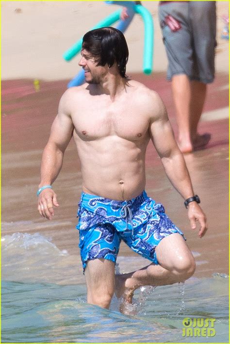 Mark Wahlberg Shows Off His Six Pack Abs Again During