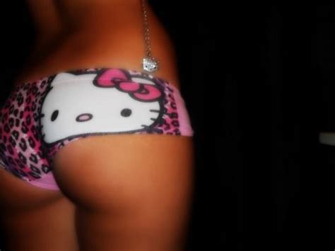 pin on hello kitty i have to have