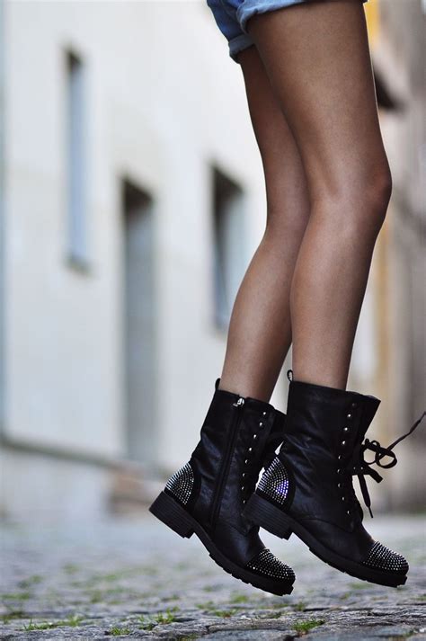 Pin By IlØna On Bags And Shoes And Accessories Black Boots