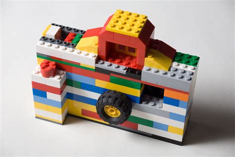 smart  highly creative lego crafts   inspire  diy art