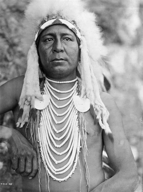 History In Photos Edward S Curtis Apsaroke Indians