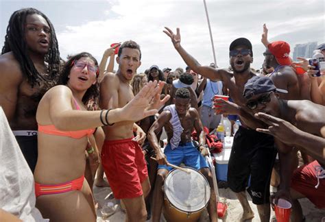 New Spring Break Laws Don T Stop The Party Cbs News
