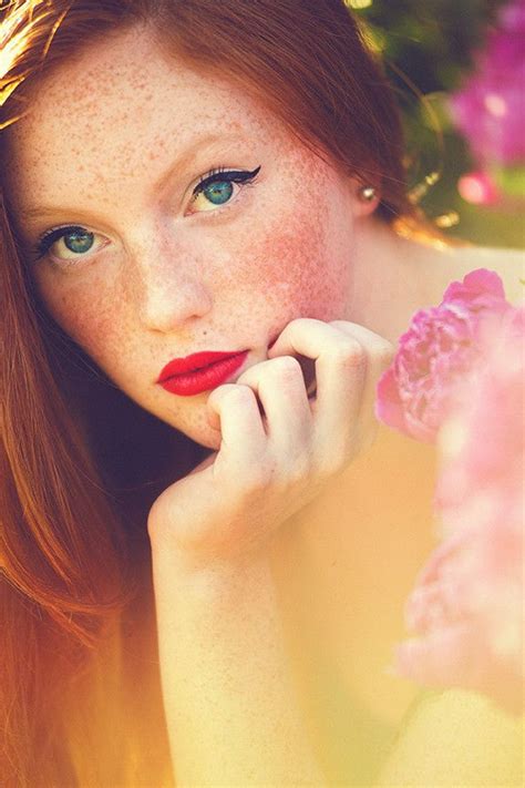 Top 10 Stunning Photos Of Gorgeous Red Haired Women