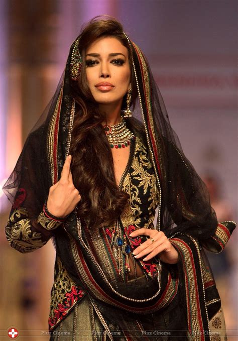 pin by bin453 on Örtülere bürünmek iranian beauty persian fashion