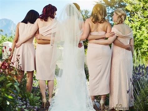 reddit bride furious bridesmaid hid pregnancy secret before wedding