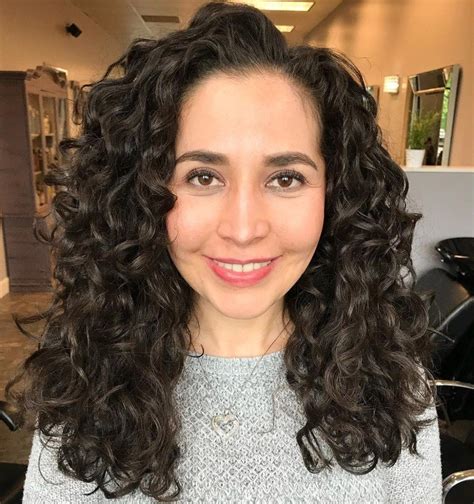 50 Natural Curly Hairstyles And Curly Hair Ideas To Try In
