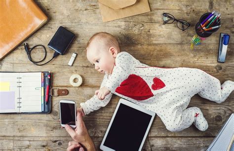 wie kinder die karriere veraendern koennen  babies wooden desk facebook sign  daily