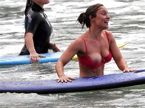 Lisa Gormley Boob Slip Bikini Malfunction At The Beach 8 Pics Xhamster