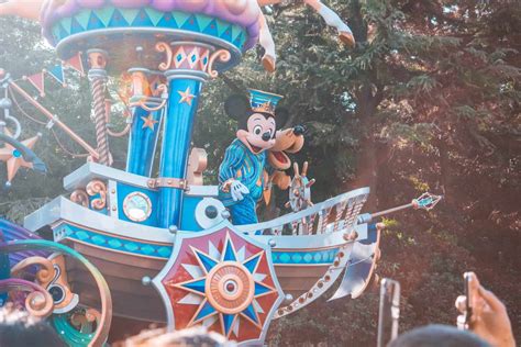15 Fun Facts About Disneyland