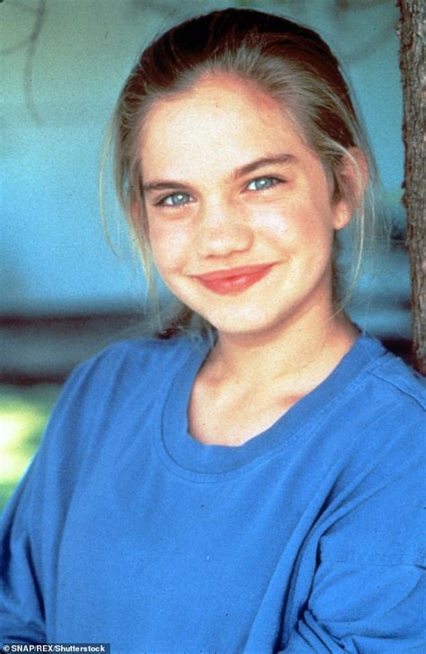 Anna Chlumsky Naked Anna Chlumsky Topless Nowyhoryzont Eu Hot Sex Picture