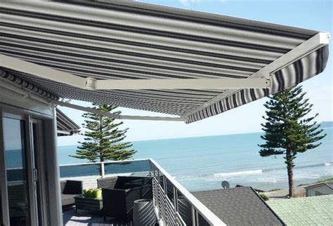 benefits  retractable awning systems