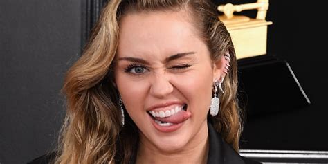 Miley Cyrus Wears Black Pantsuit To 2019 Grammy Awards — Miley Cyrus
