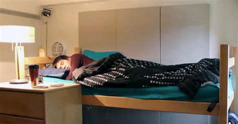 Berkeley Freshman Creates Ridiculously Automated Dorm Room Cbs News