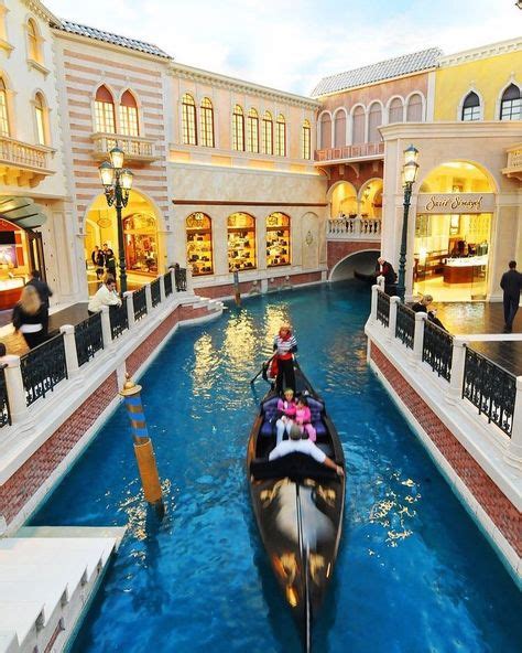 The Venetian Resort Hotel In Las Vegas Nevada It Looks Like Venice