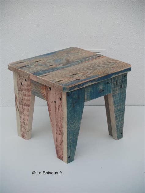 tabouret personnalise bois de palettes recycle plateaux de tables en bois recycle sur mesure