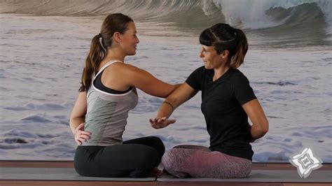 yoga en partenaires yoga  decathlon youtube