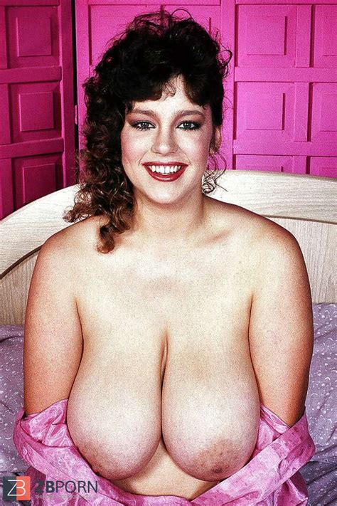 Uncommon Funbags Huge Chested Retro Goddess Carol Tanner Zb Porn