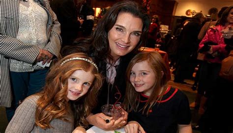 brooke shields has a plan to protect her daughters from too much screen time