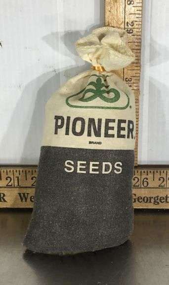 pioneer seeds sherwood auctions