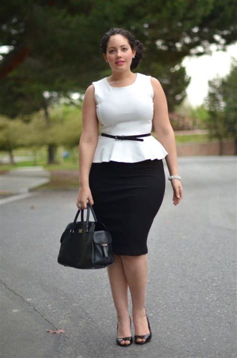 how to dress the hourglass figure to the office