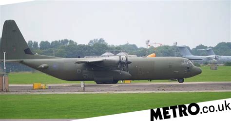 plane takes off at raf brize norton to evacuate british nationals from