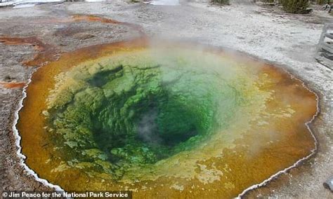 Yellowstone National Park S Supervolcano That Fuels