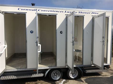 Secondhand Toilet Units Shower Units 2x Luxury 4 Bay Shower Trailer
