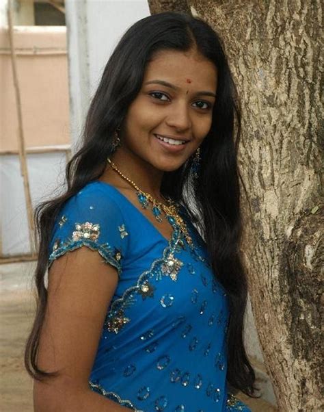 sexy actress gallery aswatha hot royal blue saree pics