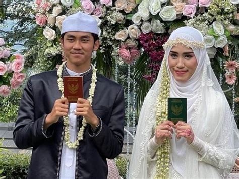 Viral Pernikahan Taaruf Ustaz Youtuber Disuruh Salaman Malah Tak