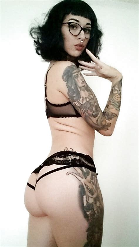 Tattooed Goth Girl Glasses Strip Naked Nerdy 8 Pics
