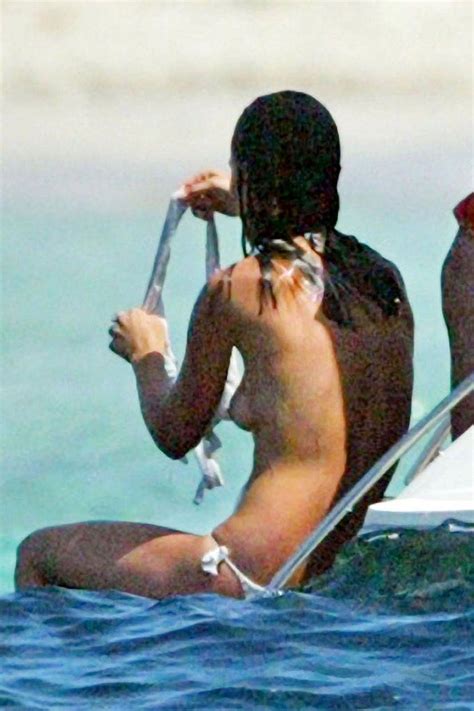 Pippa Middleton Nude And Bikini Pics From Caribbean Islands