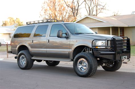 ford excursion image