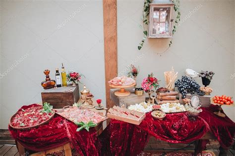 salty bar  wedding table stock photo  hinhanni