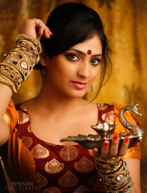 haripriya traditional saree photo gallery latest photo gallery actress spicy photos