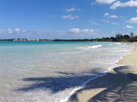 Gorgeous Clear Blue Water Picture Of Couples Negril Tripadvisor