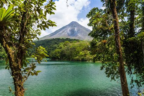 living   arenal area  costa rica top facts expatra