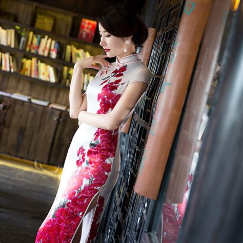 qipao long silk chinese style dress red embroidery cheongsam  size