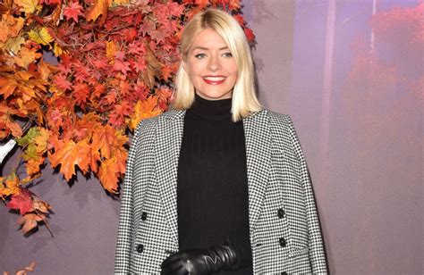 Holly Willoughby Explains This Morning Absence Video Dailymotion