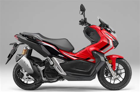 honda adv  price booking  malaysia launch details superbike