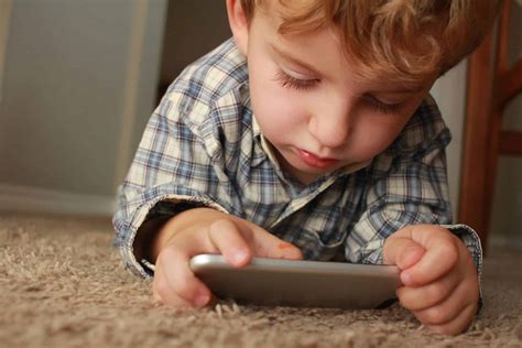 benefits  exposing young children  modern technology read