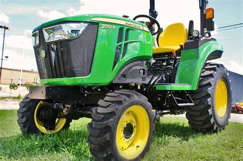 john deere  compact utility tractor  company